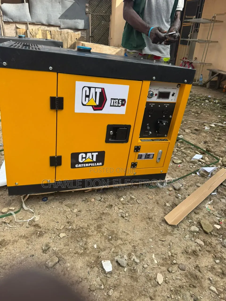Powerful and Fuel-Efficient CAT 13.5kVA Diesel Soundproof Generator