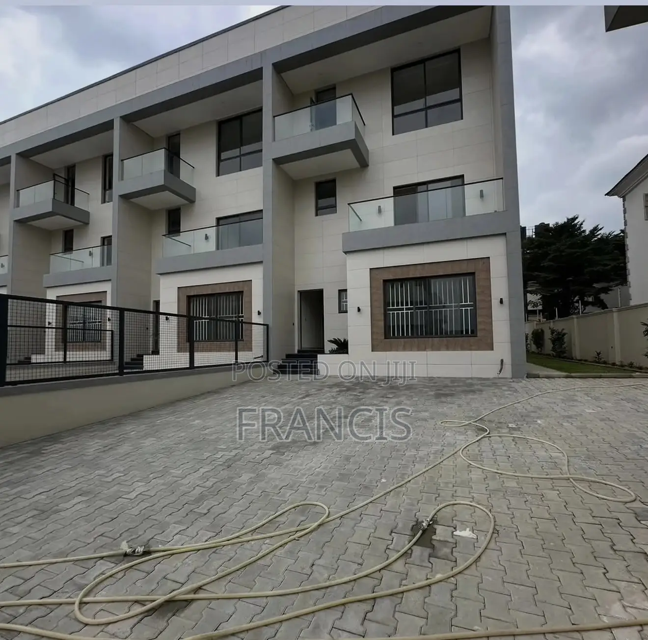 4bdrm Townhouse/Terrace in Katampe Extension for sale