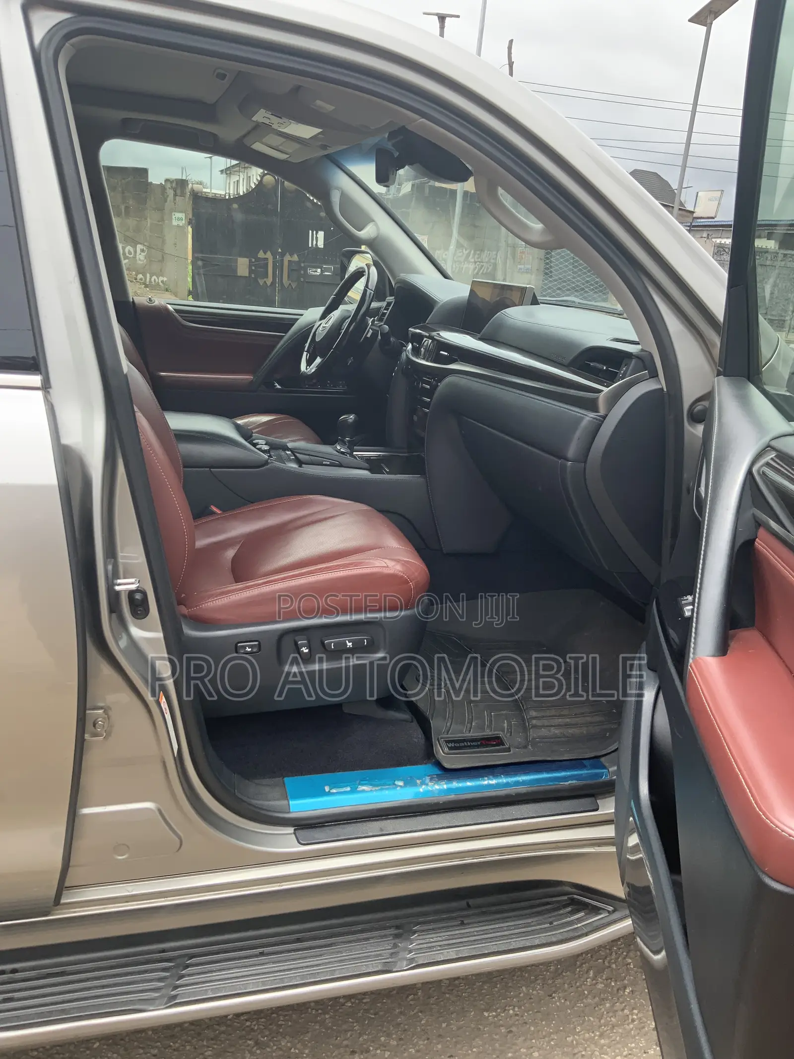 Lexus LX 570 AWD 2017 Gray