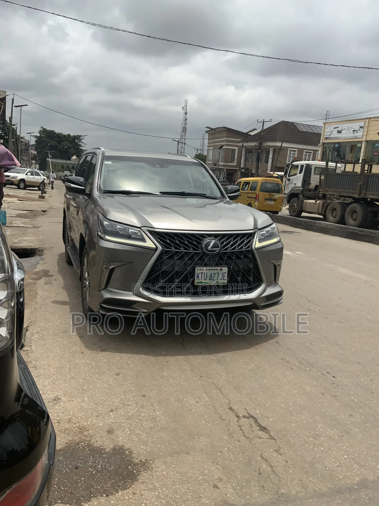 Lexus LX 570 AWD 2017 Gray