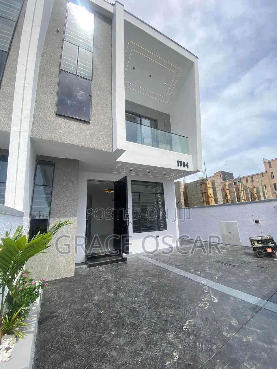 4bdrm Duplex in Ikota for sale