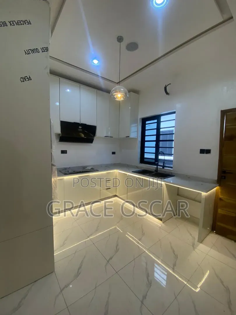 4bdrm Duplex in Ikate for sale
