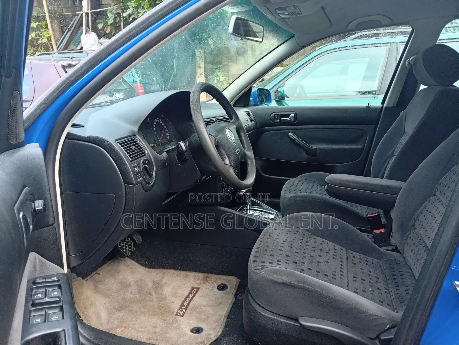Volkswagen Golf 2000 Blue