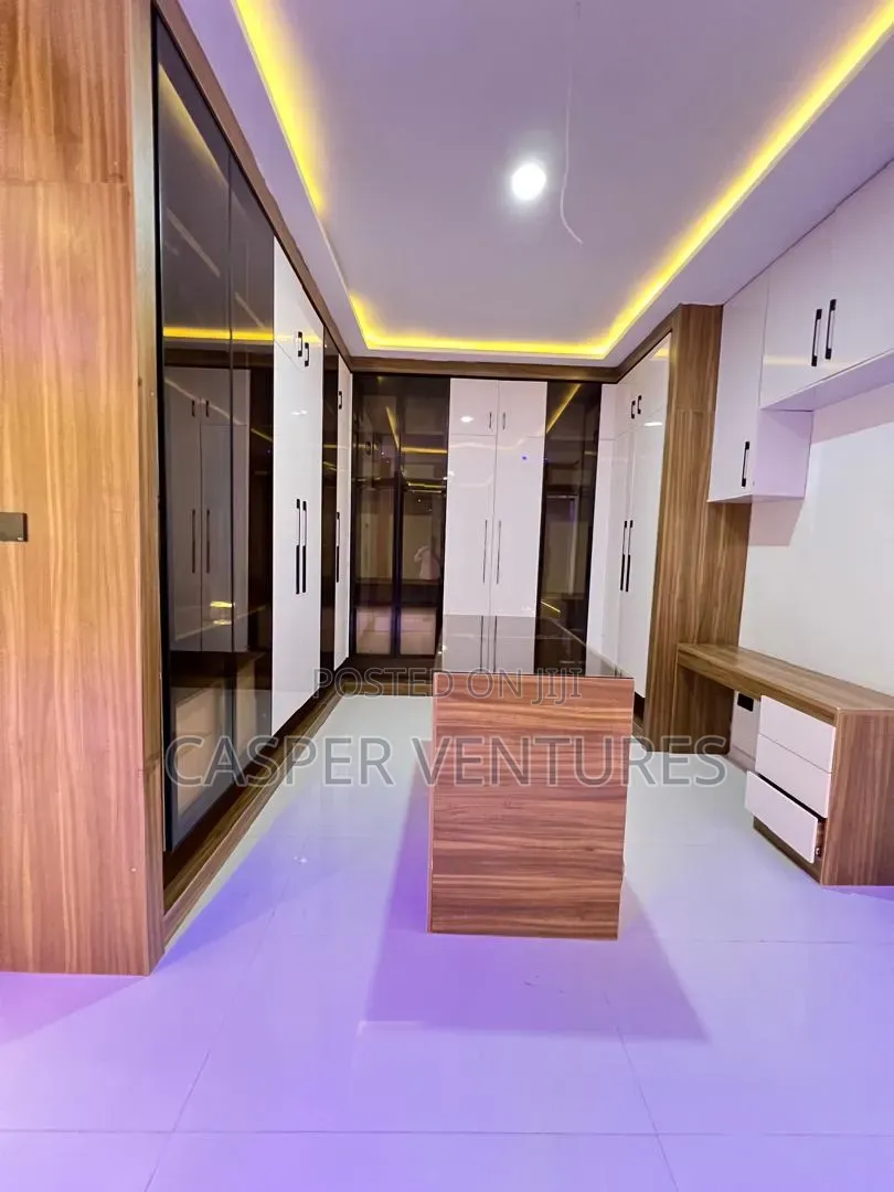 5bdrm Duplex in Megamound, Ikota for sale
