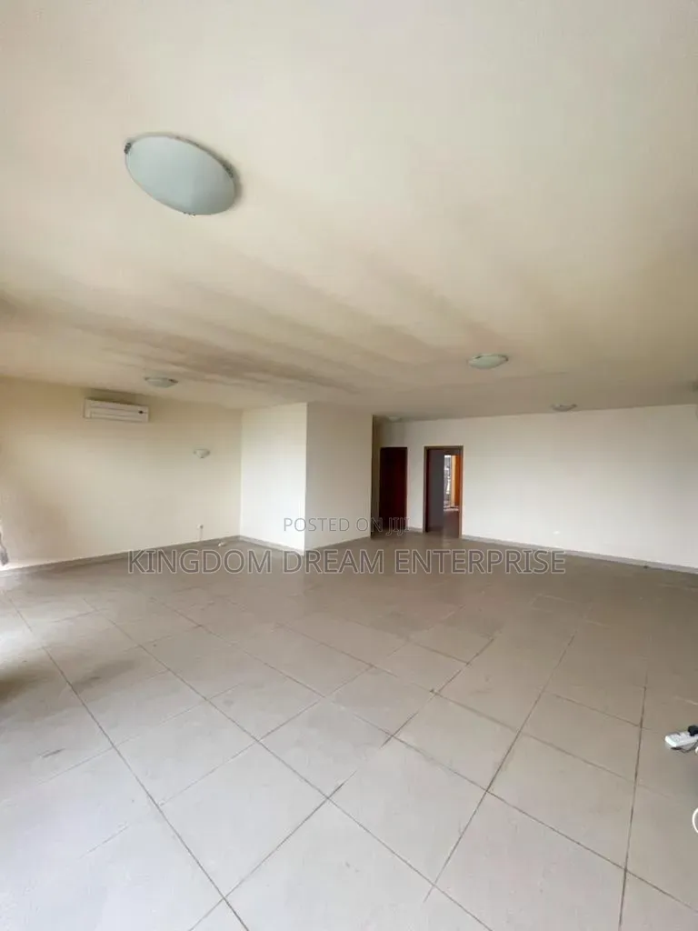 3bdrm Apartment in Banana Island Ikoyi for sale