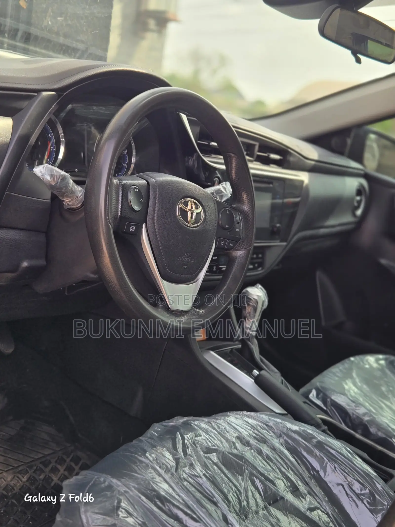 Toyota Corolla LE (1.8L 4cyl 2A) 2018 Black