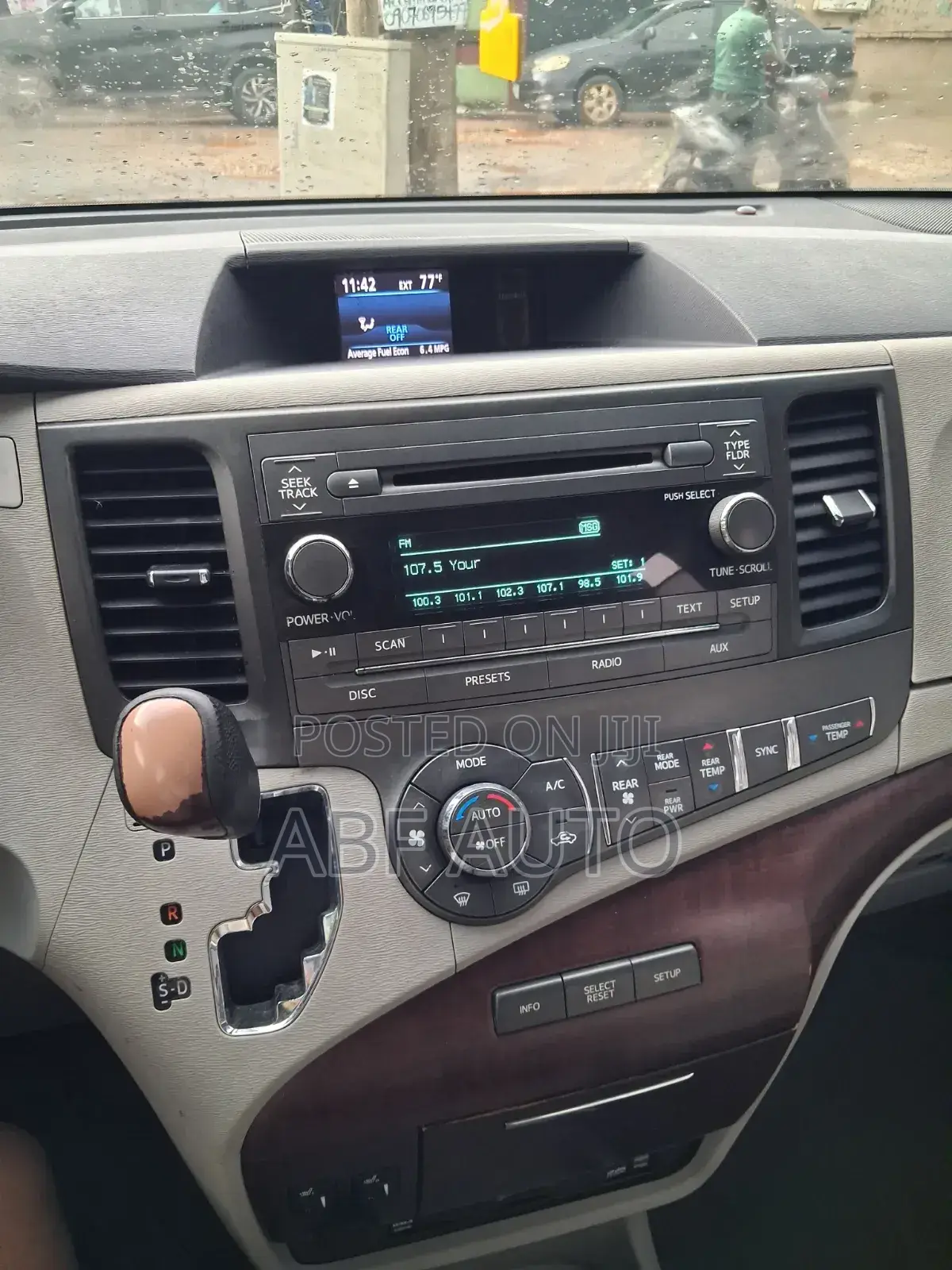 Toyota Sienna 2011 Gray
