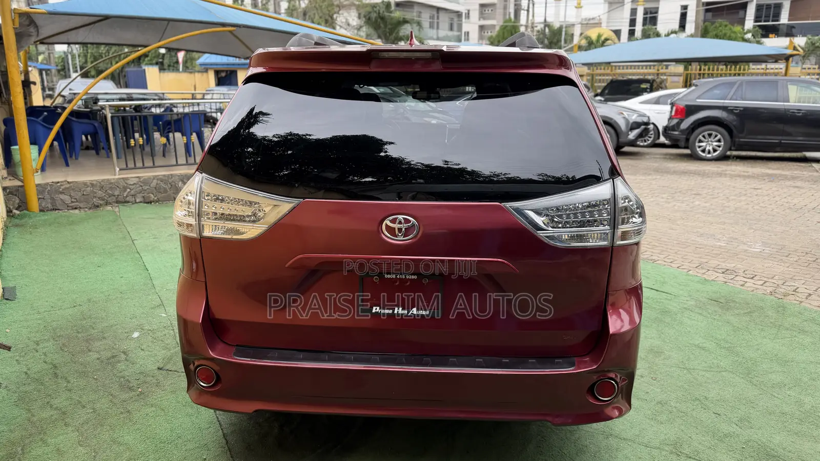 Toyota Sienna SE Premium (3.5L 6cyl 8A) 2018 Maroon