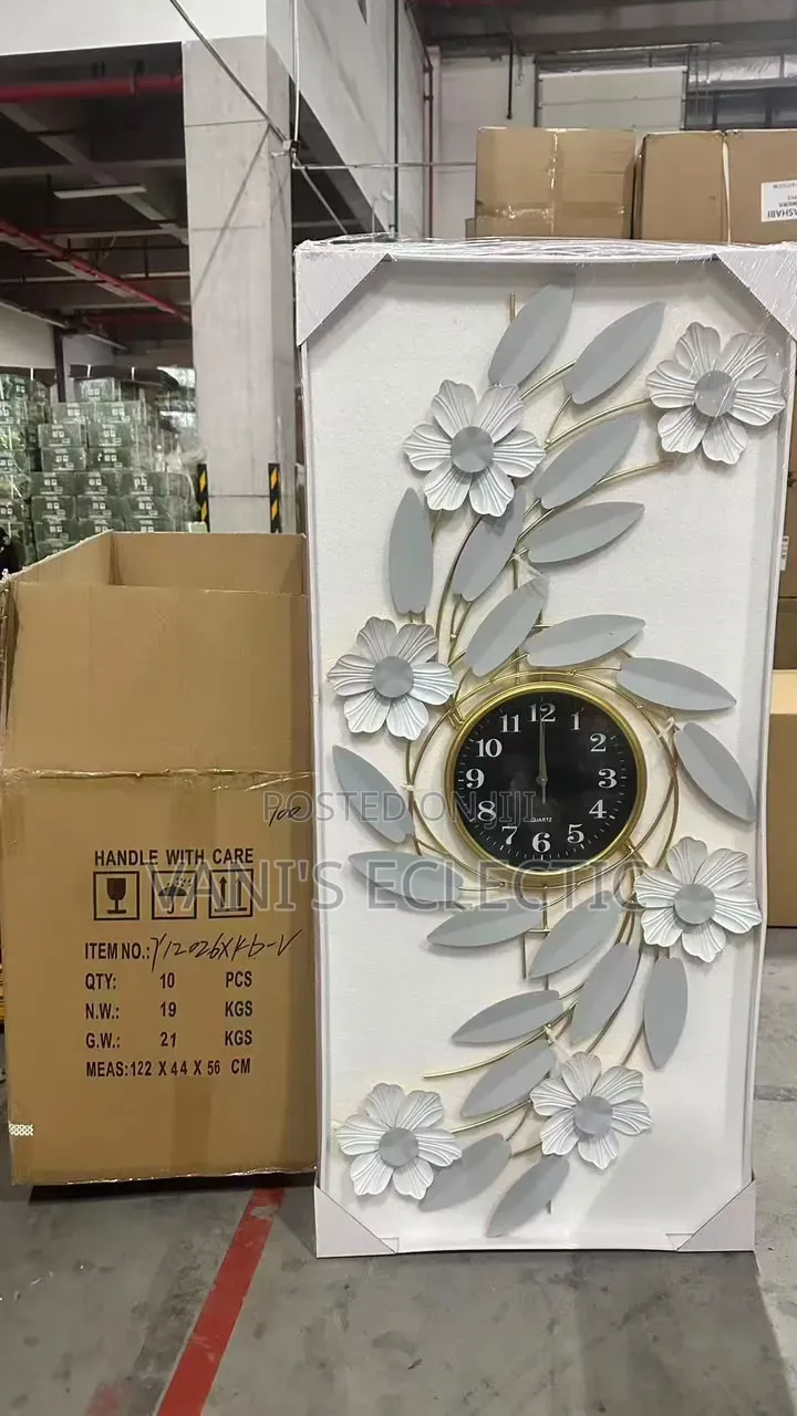 Luxurious Wall Clocks