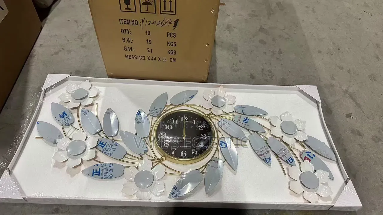 Luxurious Wall Clocks