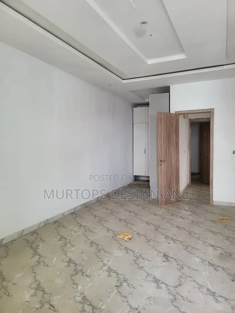 3bdrm Duplex in Lekki Phase 2 for sale