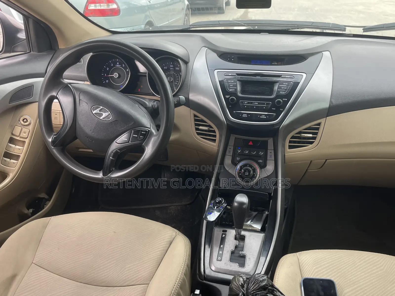 Hyundai Elantra 2012 Gold