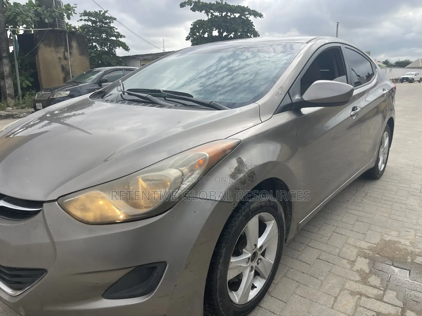 Hyundai Elantra 2012 Gold