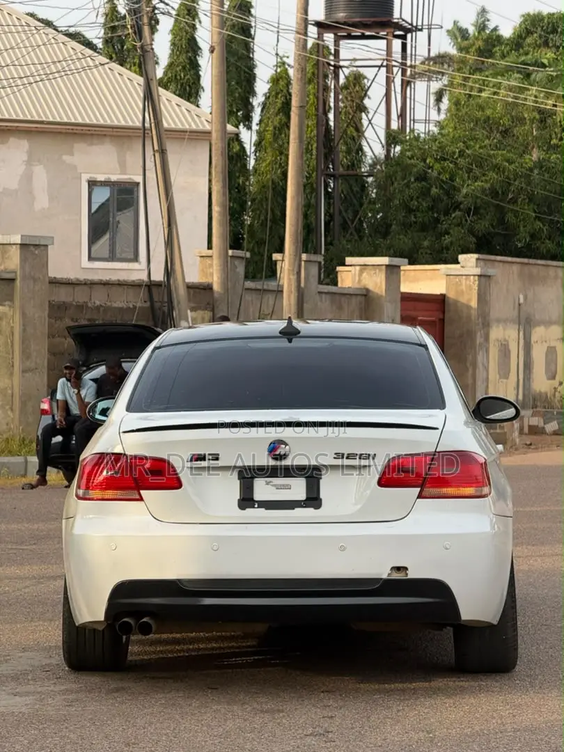 BMW 328i 2009 White