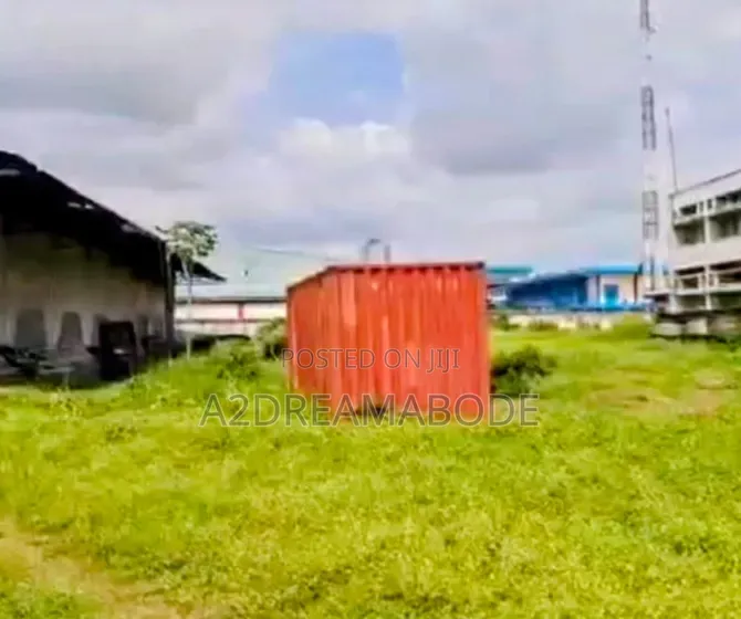 A Large Bay Warehouse