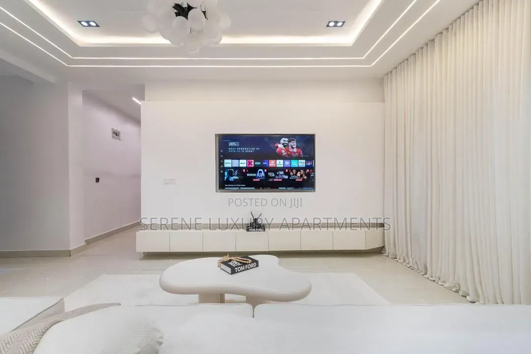 Luxurious One Bedroom Apartment With PS5 and Swimming Pool
