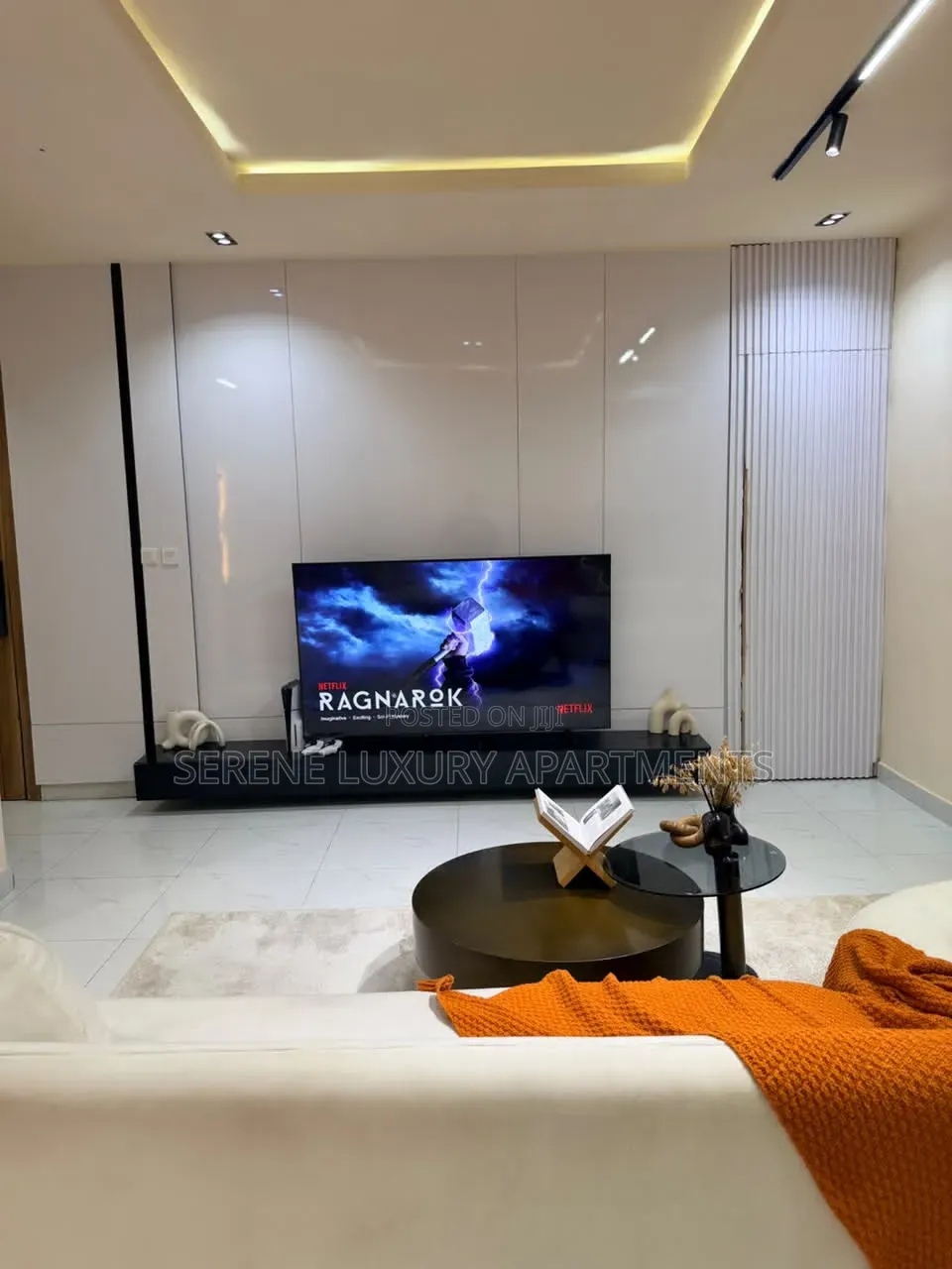 Luxurious 2bedroom Apartment With PS5 Gym and Balcony