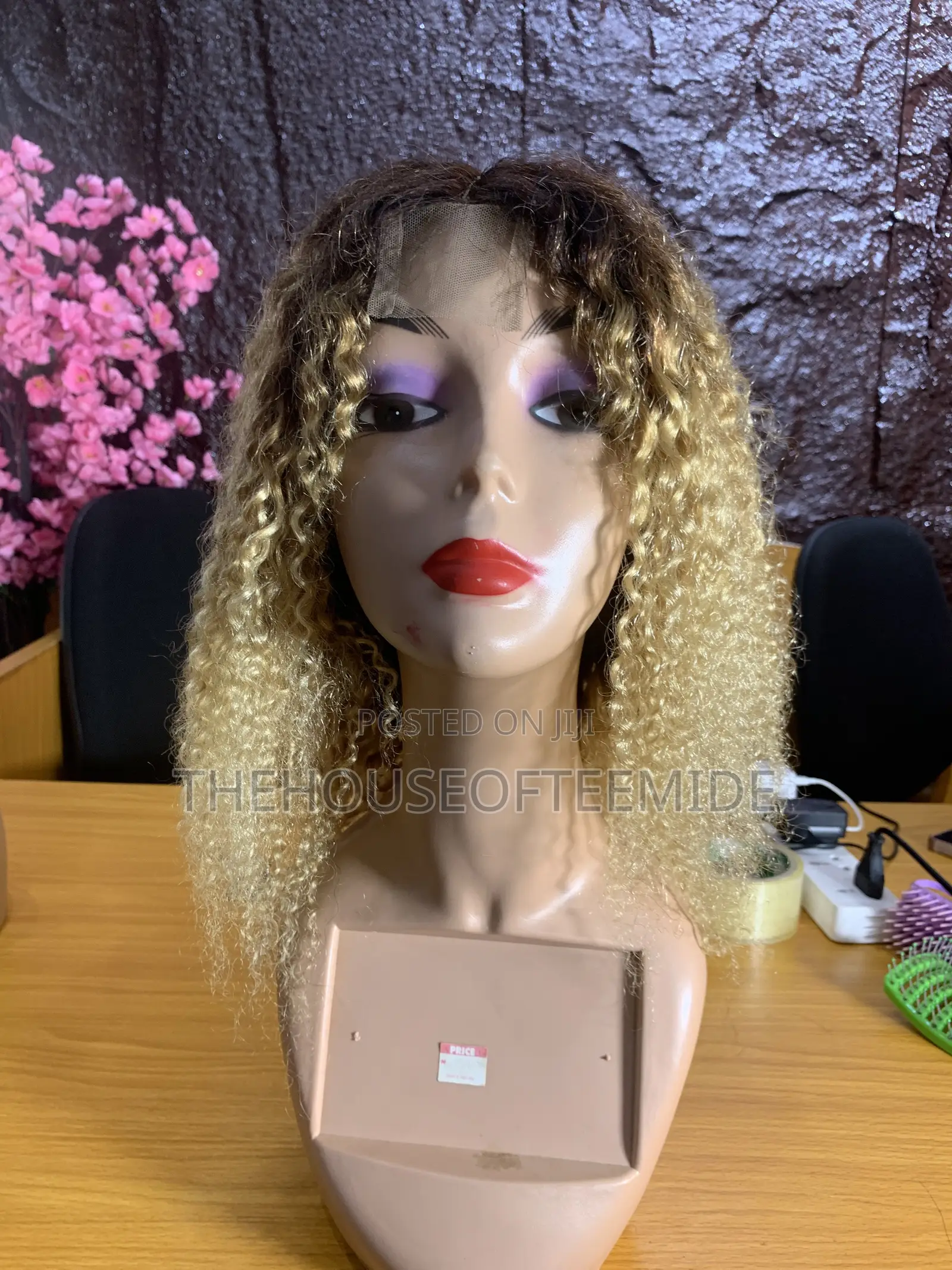 Short Wavy Wig