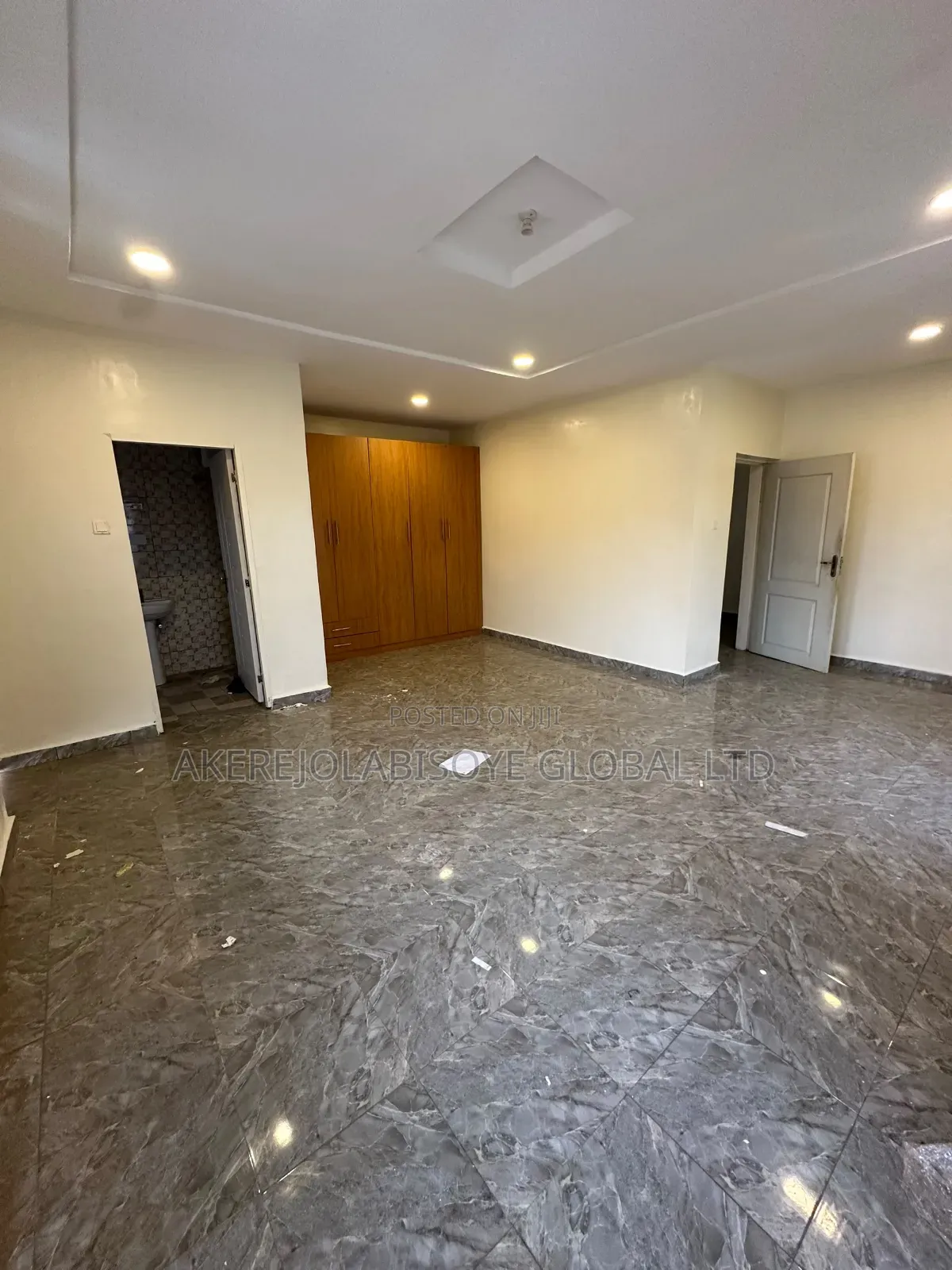 4bdrm Duplex in Beger Yard Lifecamp for rent