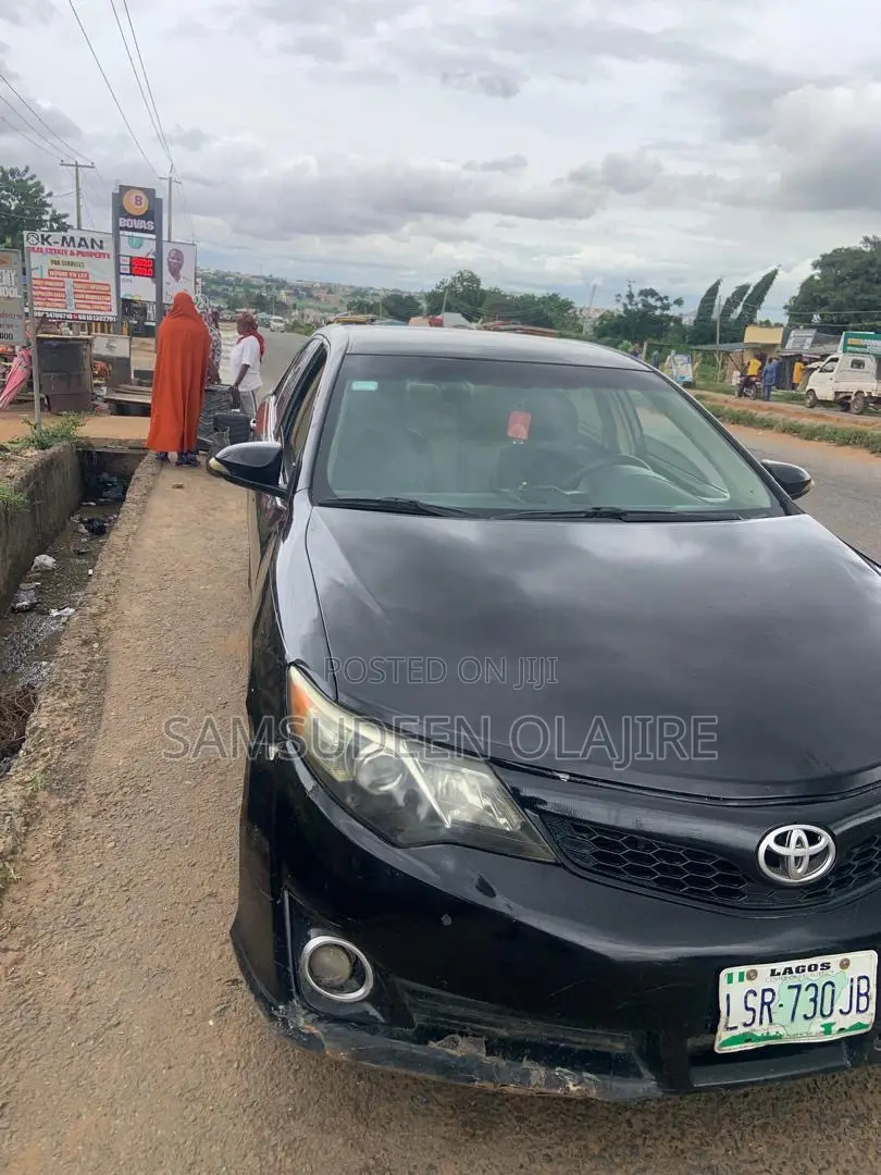 Toyota Camry LE 4dr Sedan (2.5L 4cyl 6A) 2013 Black