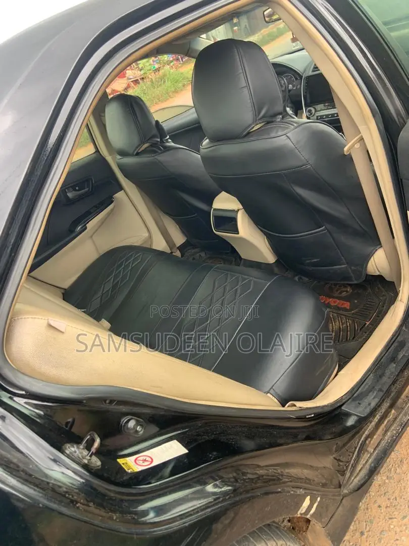 Toyota Camry LE 4dr Sedan (2.5L 4cyl 6A) 2013 Black