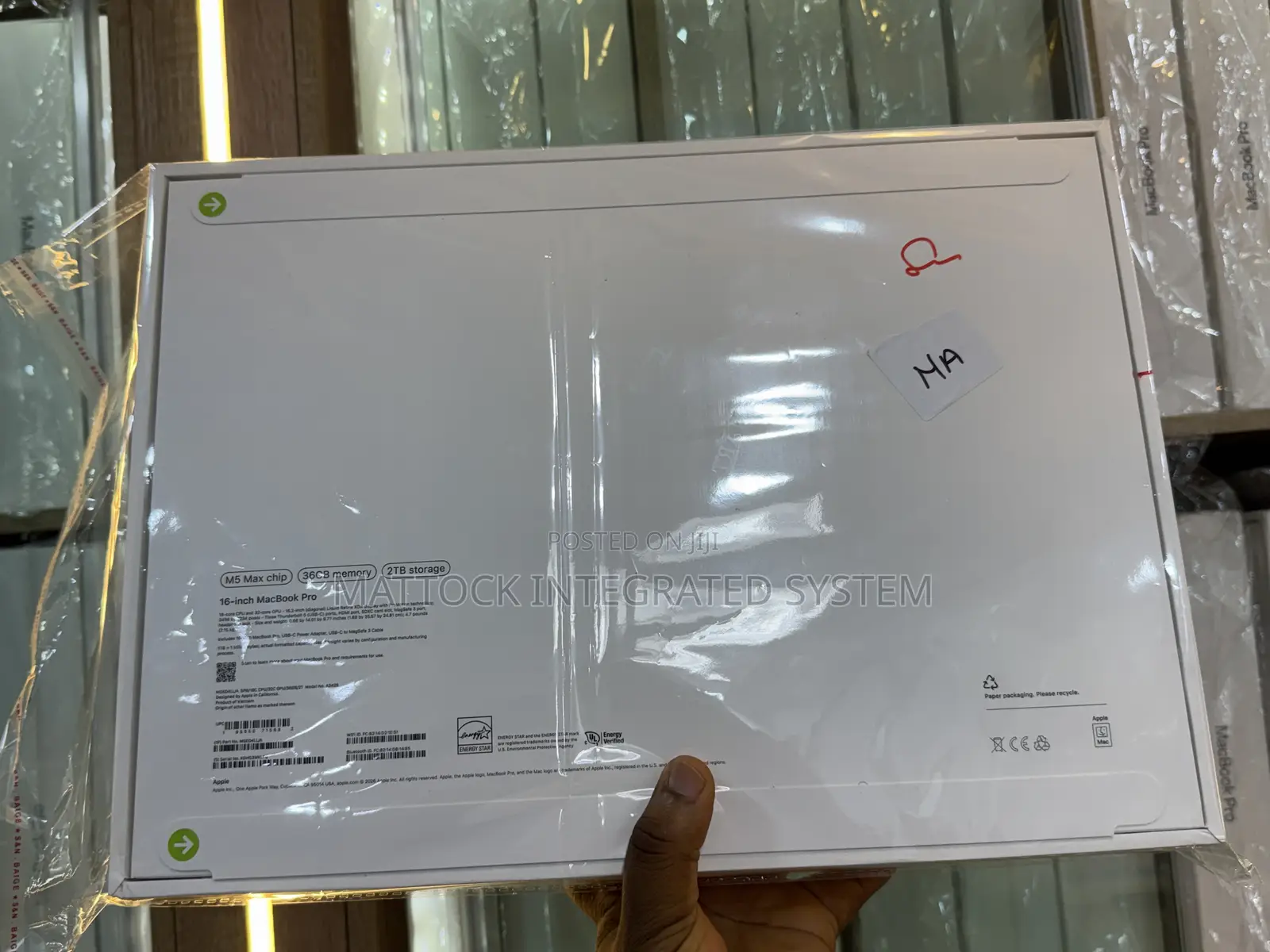New Laptop Apple MacBook Pro 2026 M5 Max 36GB Apple M5 Pro SSD 1T