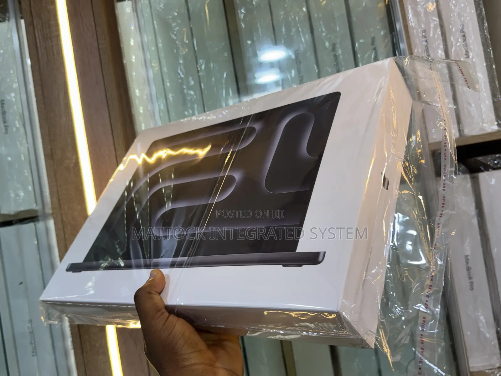 New Laptop Apple MacBook Pro 2024 M4 Max 64GB Apple M4 Max SSD 1T