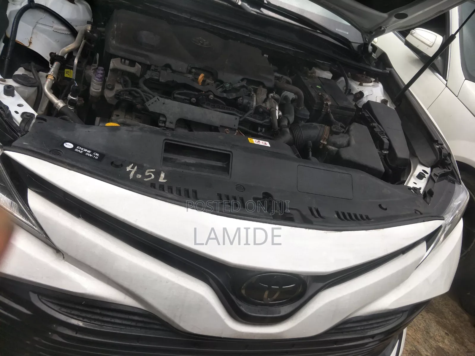 Toyota Camry 2019 White