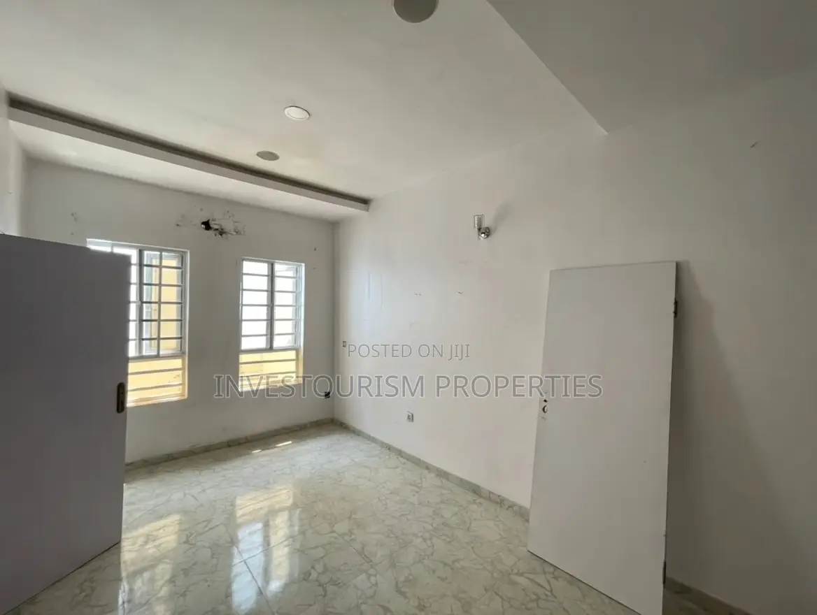 4bdrm Duplex in Osapa london for sale