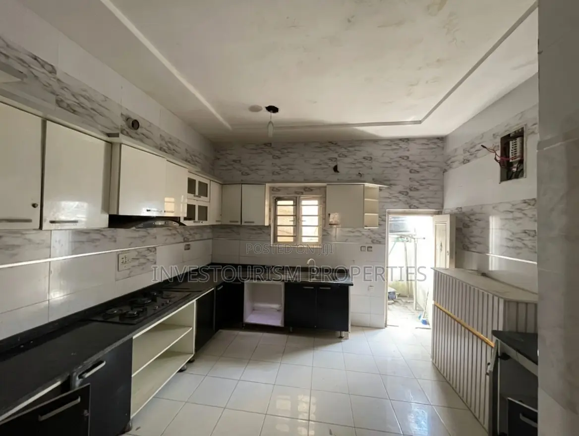 4bdrm Duplex in Osapa london for sale