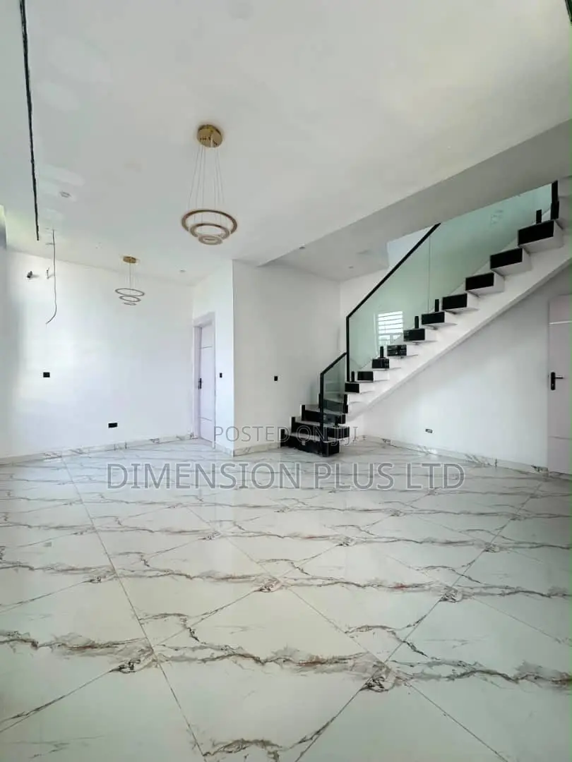 3bdrm Townhouse/Terrace in Chevron for sale