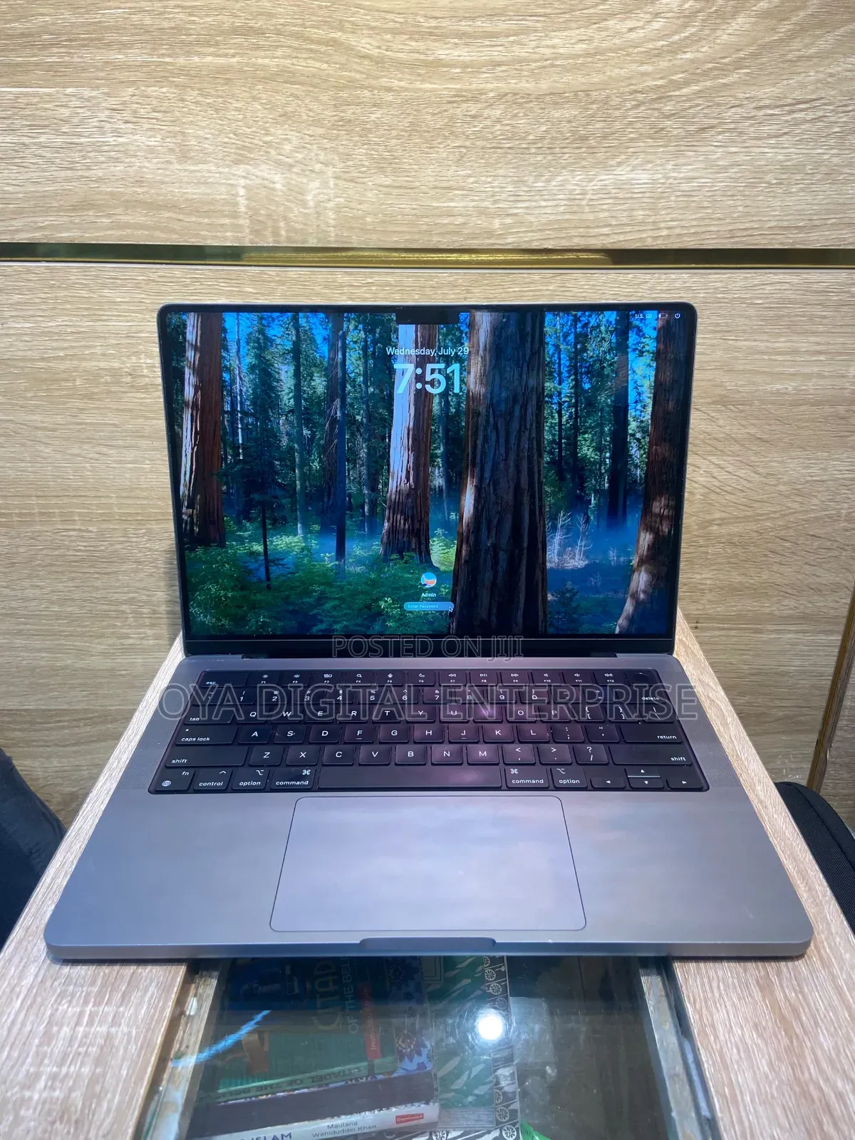 Laptop Apple MacBook Pro 2021 M1 16GB Apple M1 Pro SSD 500GB