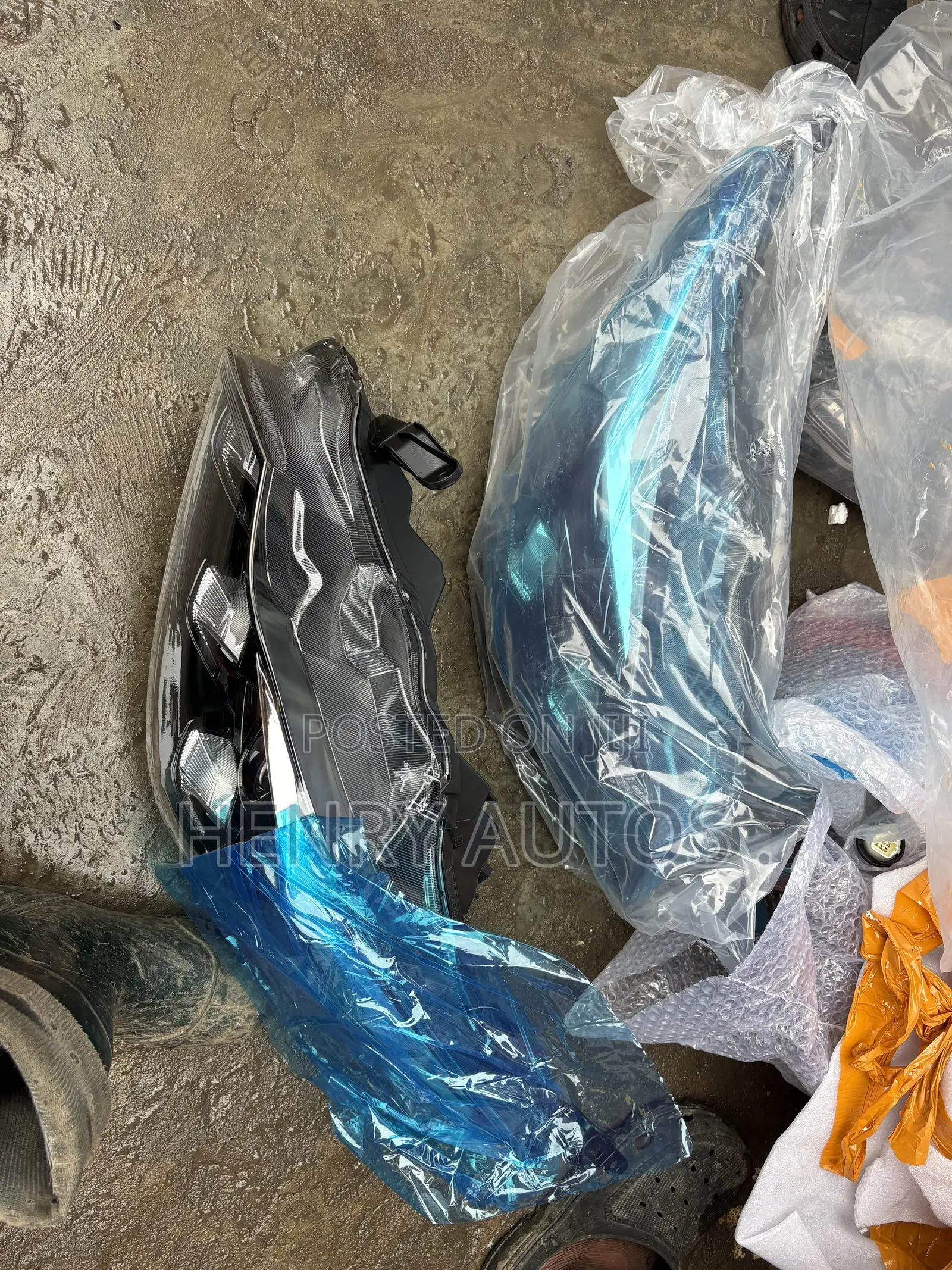 Set Headlights Suzuki Belano / Starlet