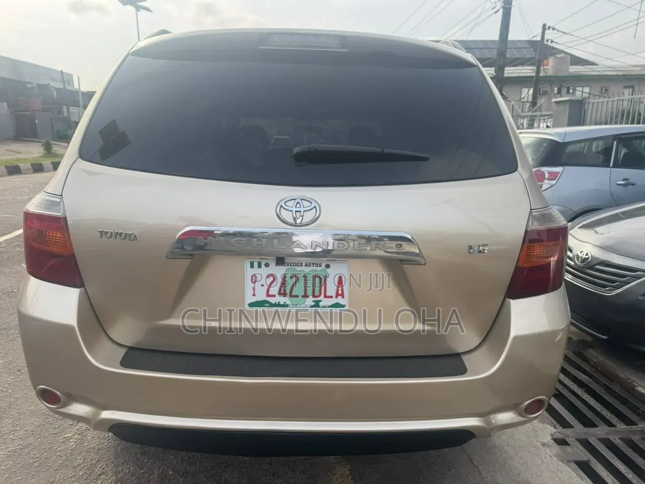 Toyota Highlander 2010 Gold