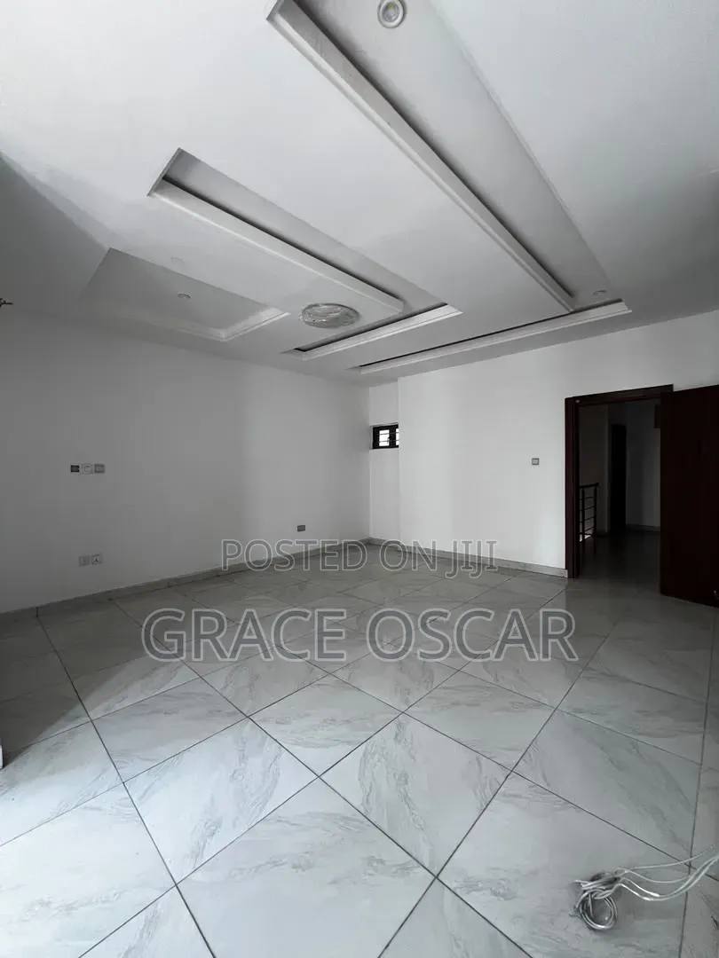 4bdrm Duplex in Ikate for sale