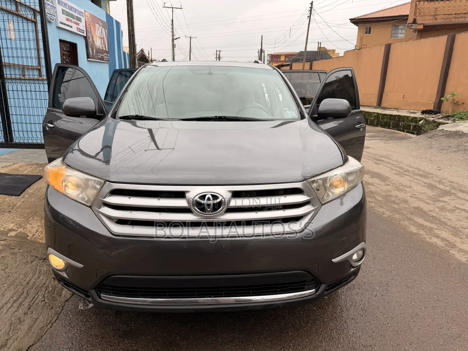 Toyota Highlander Limited 2012 Gray