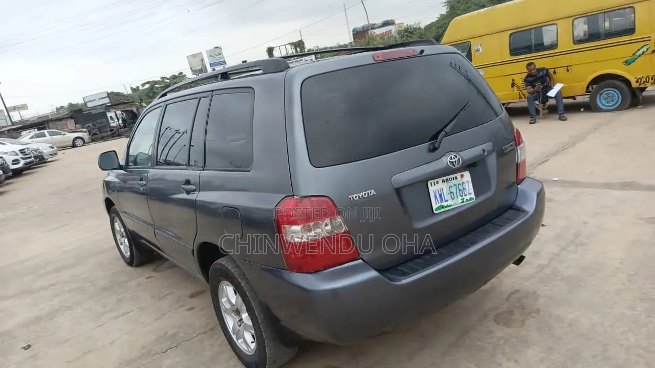Toyota Highlander 2005 Gray