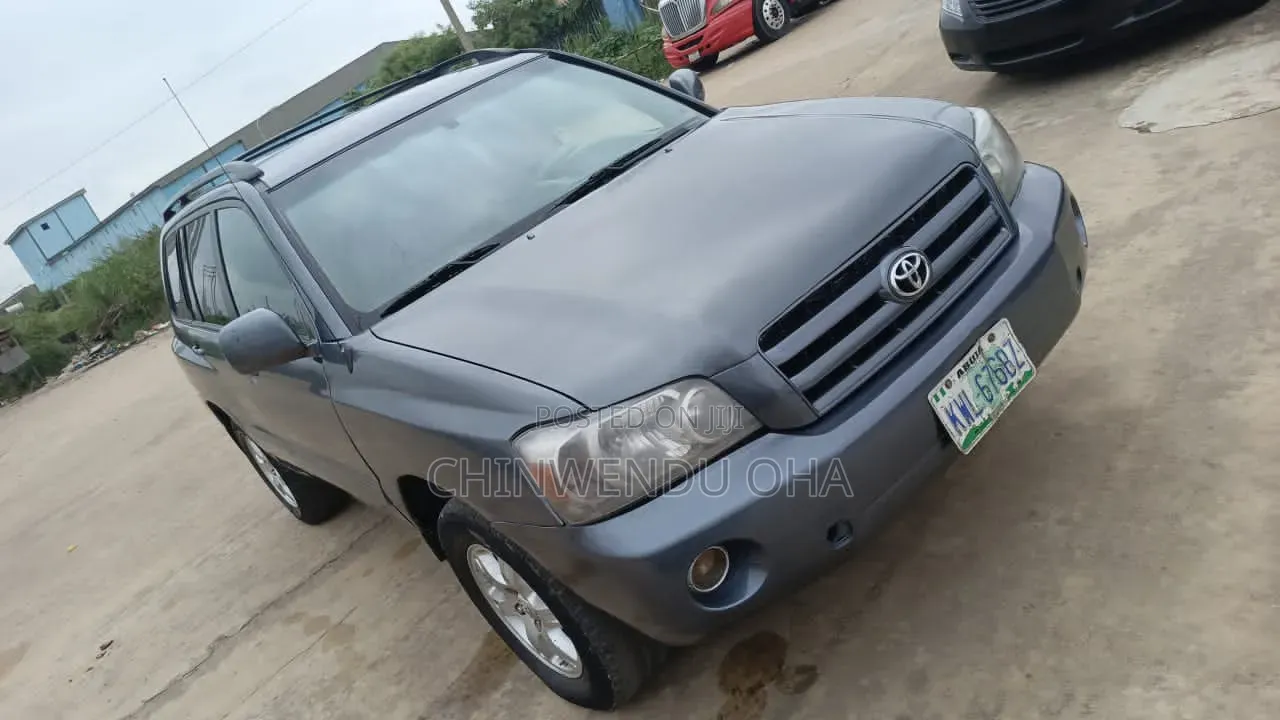 Toyota Highlander 2005 Gray