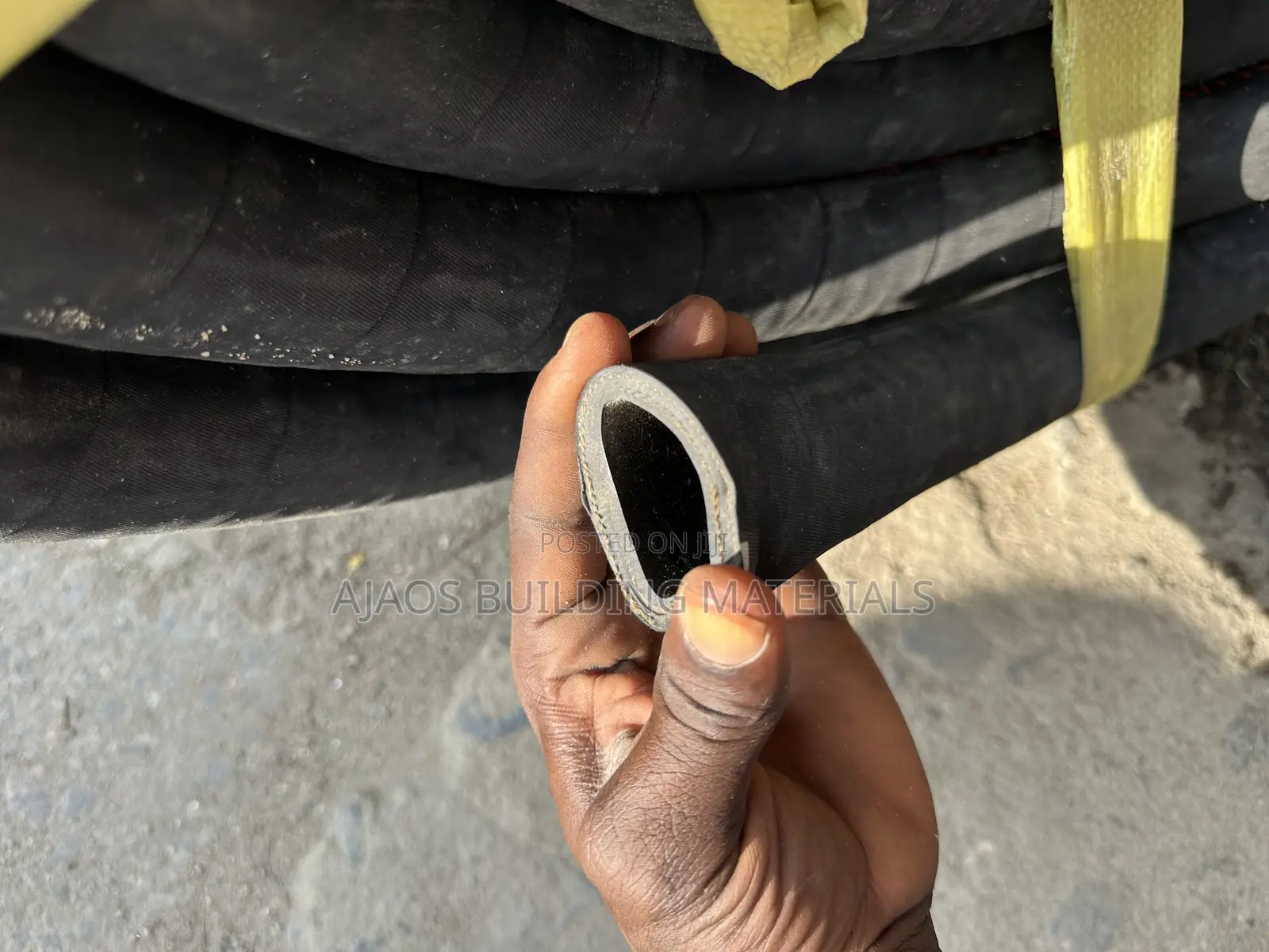 11/4 Black Wire Hose