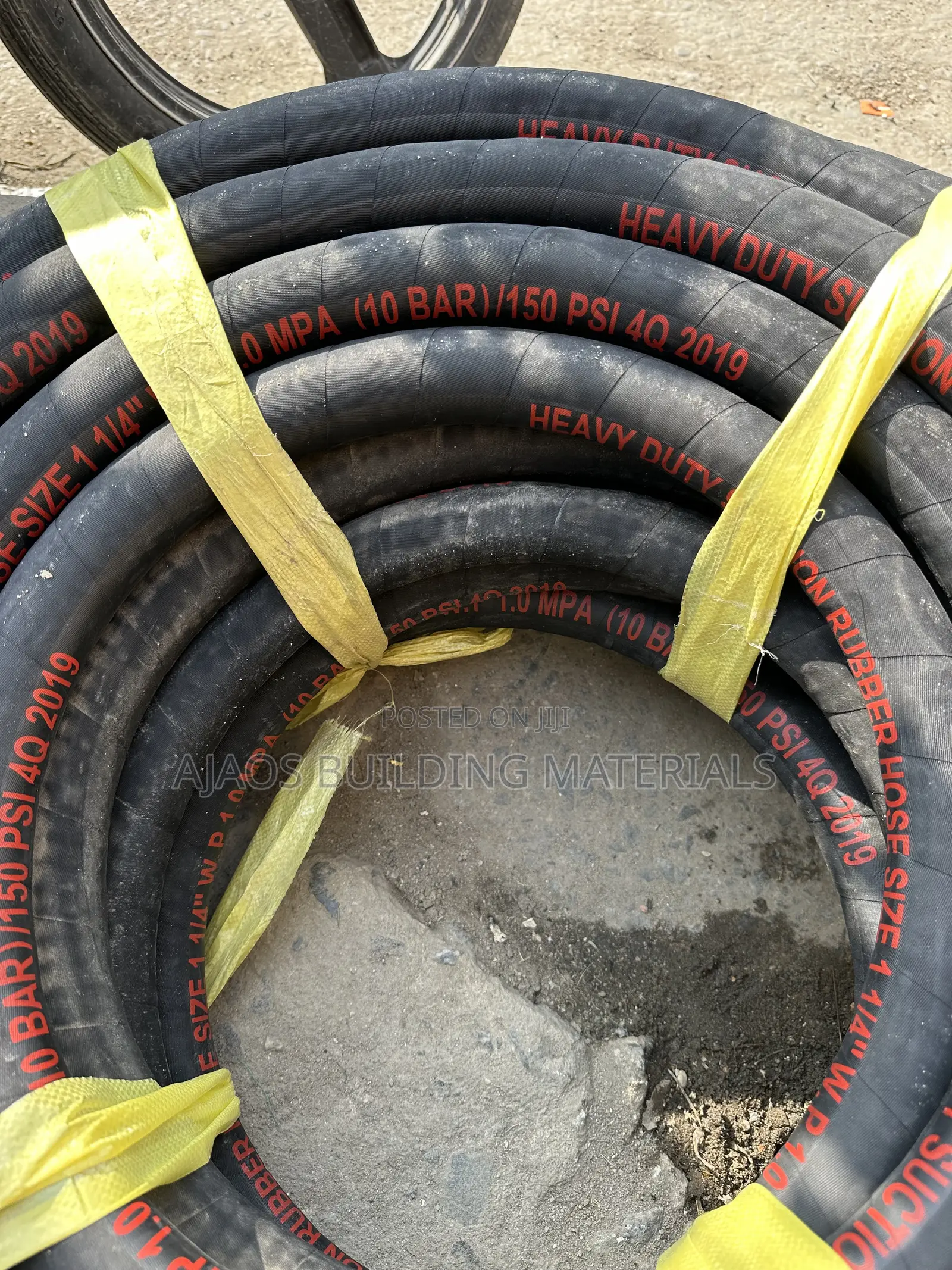 11/4 Black Wire Hose