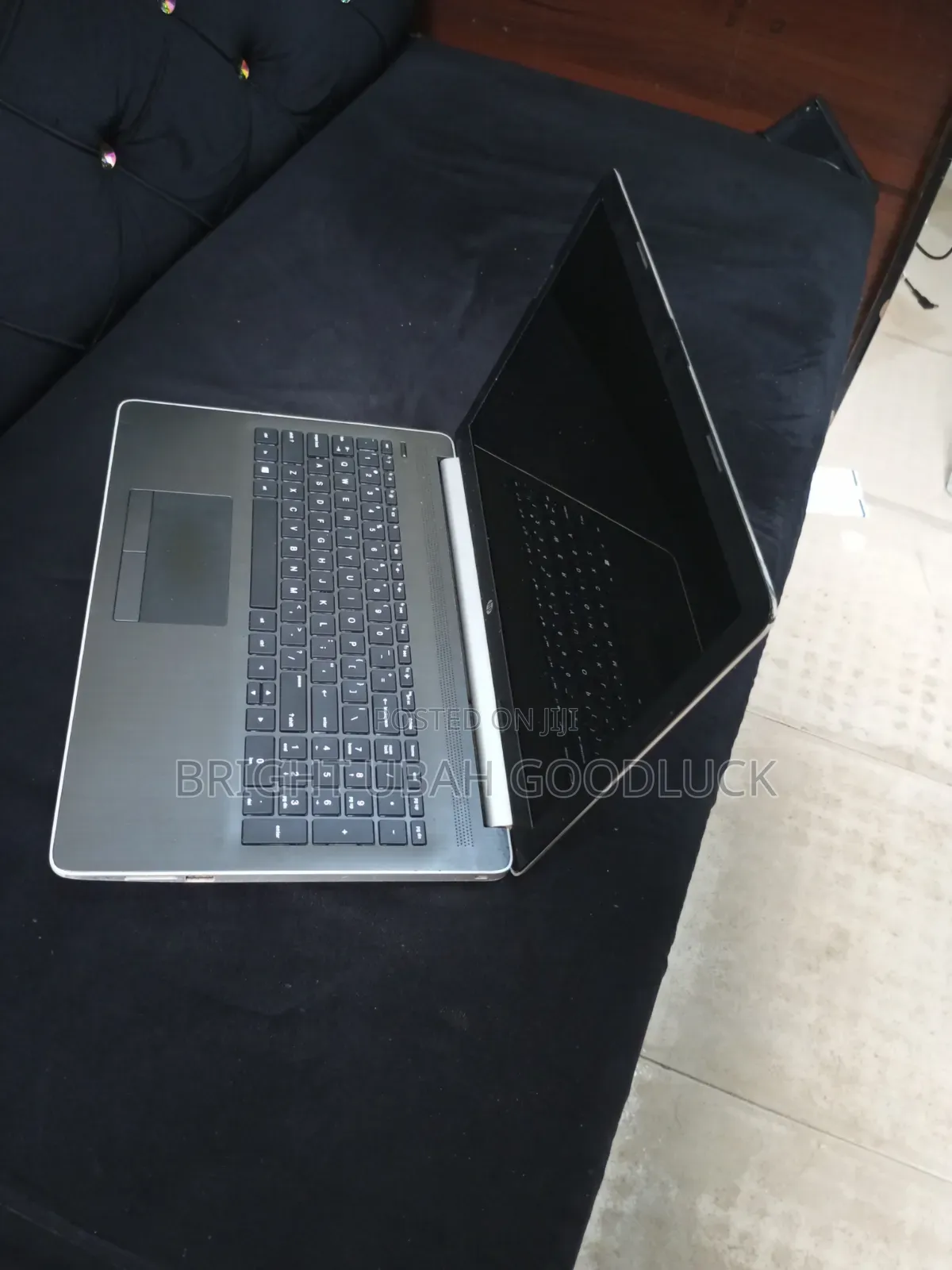 Laptop HP 250 G8 8GB AMD Ryzen 9 SSD 256GB