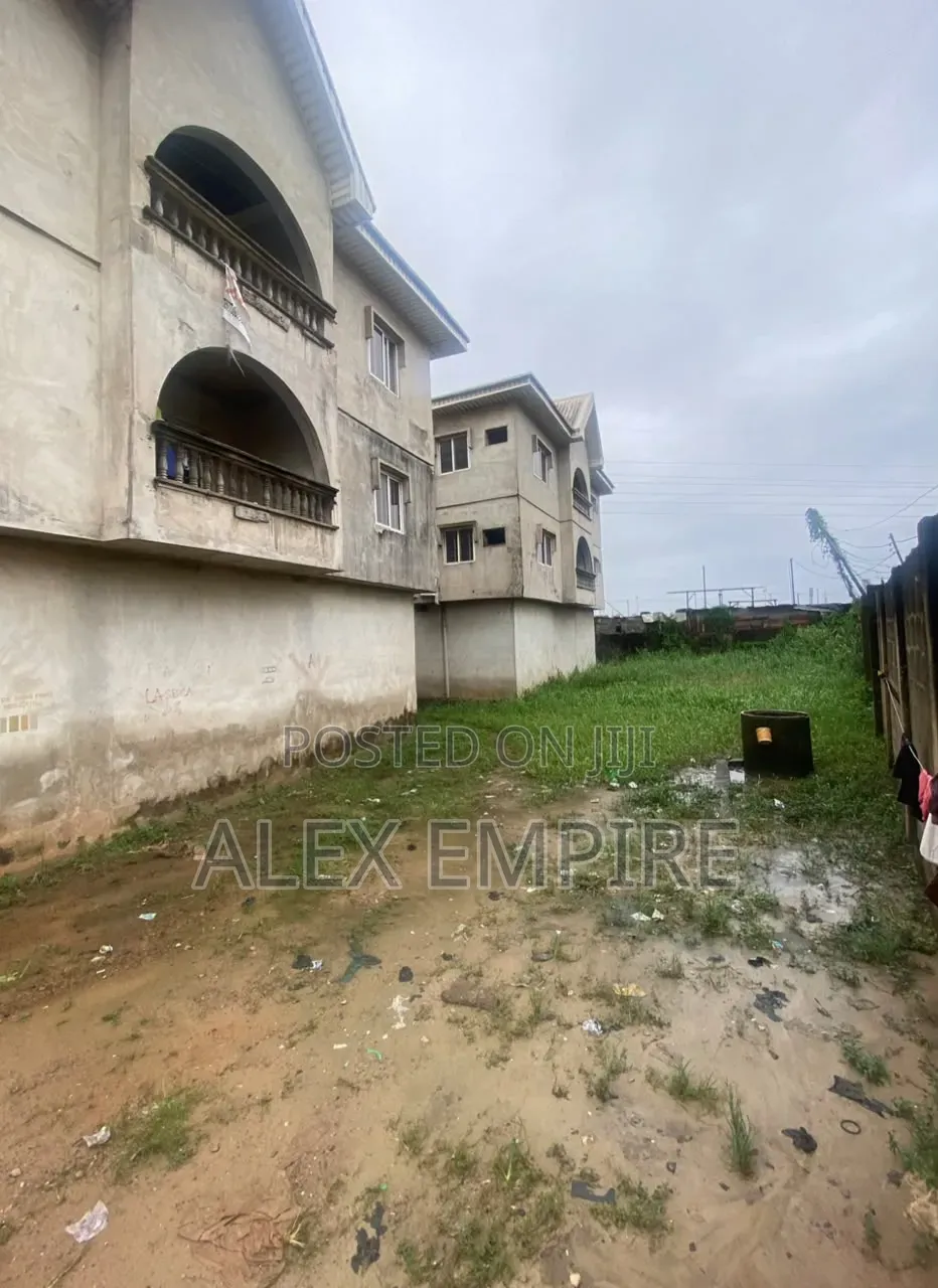 3bdrm Block of Flats in Trade Fair for sale