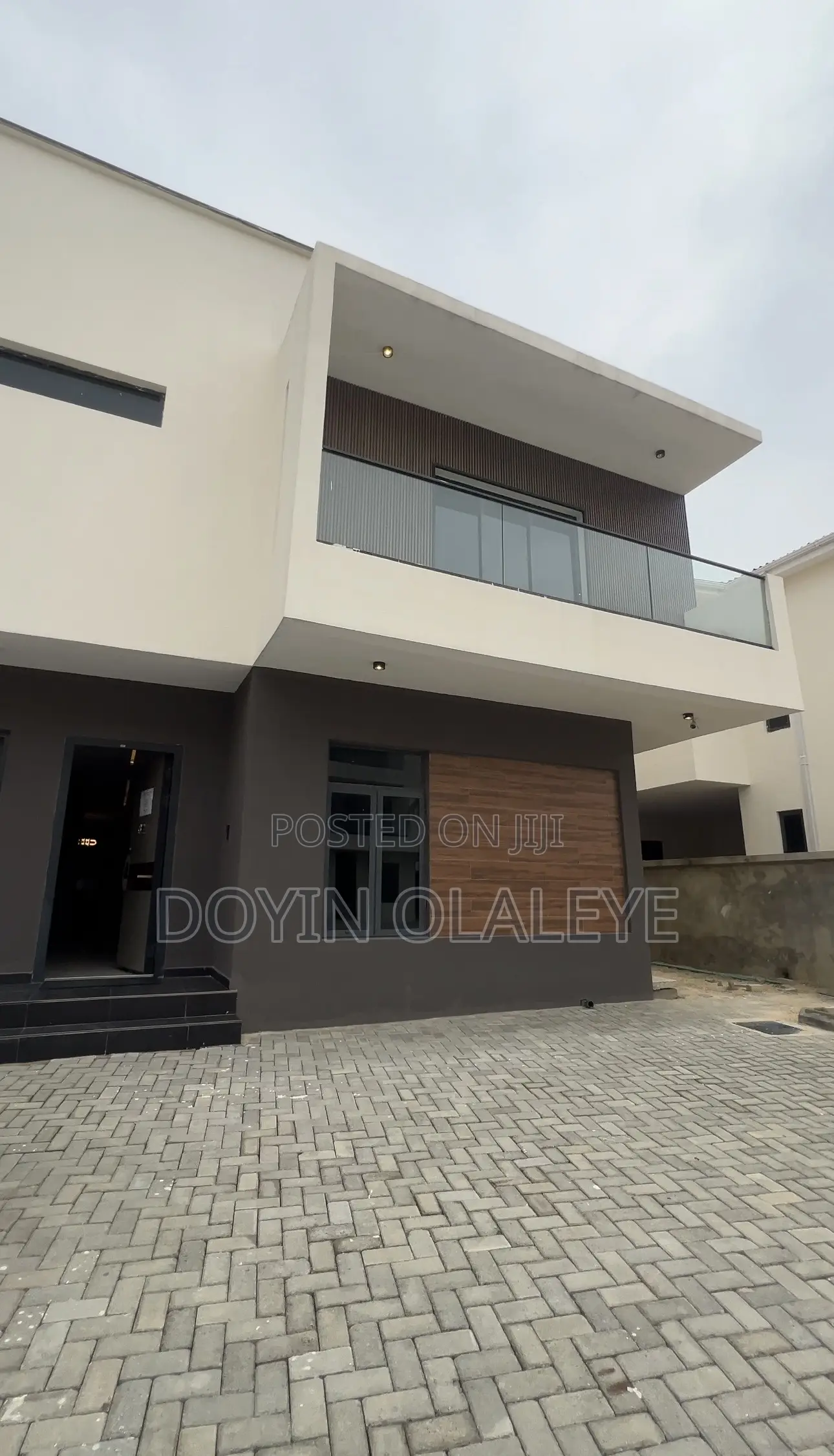 5bdrm Duplex in Lekki Phase 1 for sale