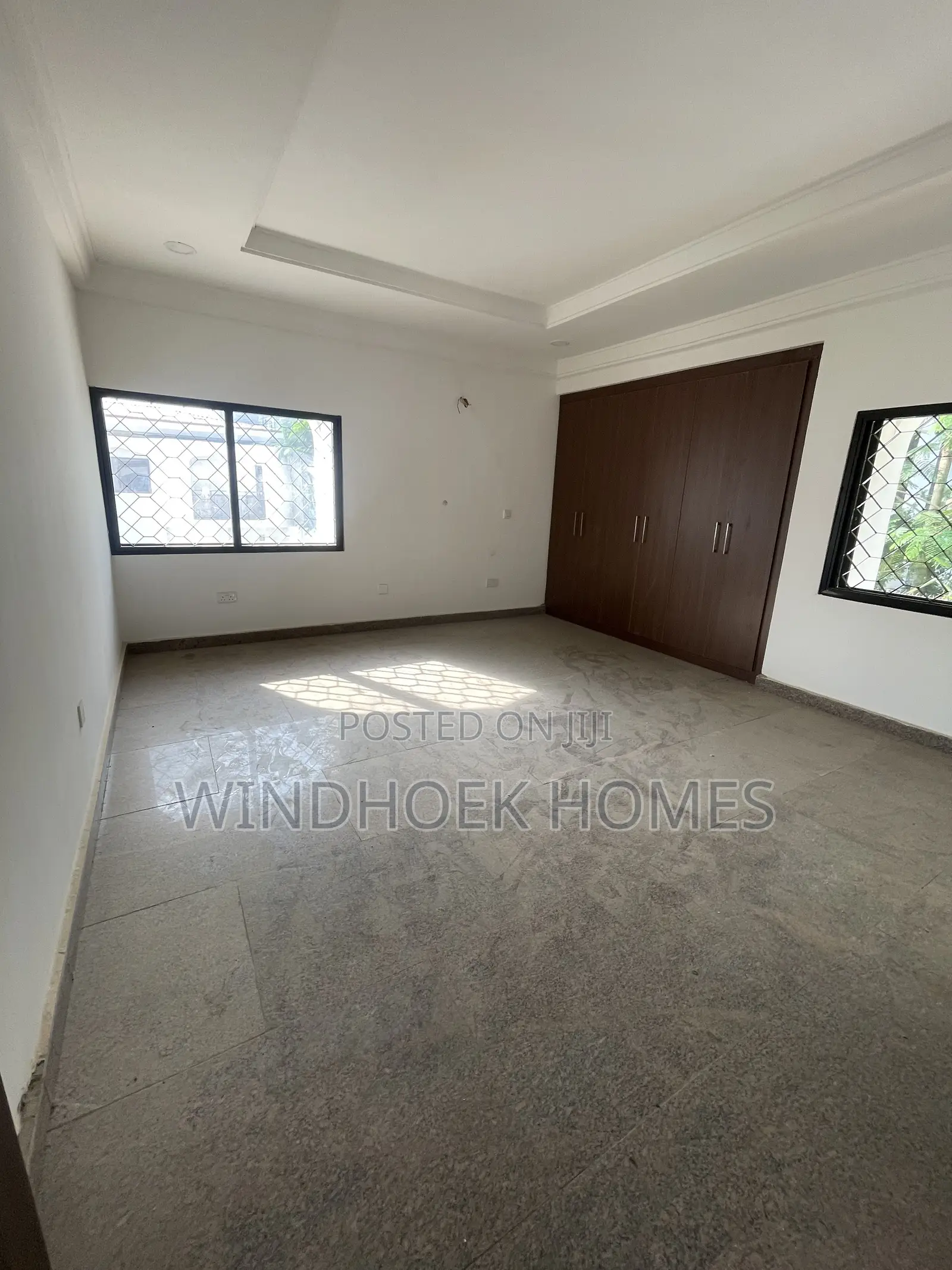Well Renovated 2units of 6 Bedrooms Fully Detached Duplexes With Bq