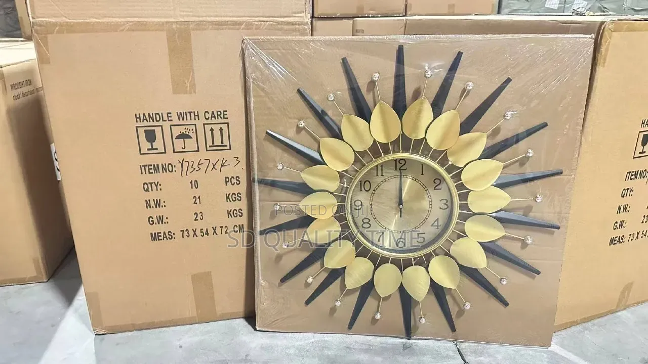 Metallic Designer Wall Clock (70cm)