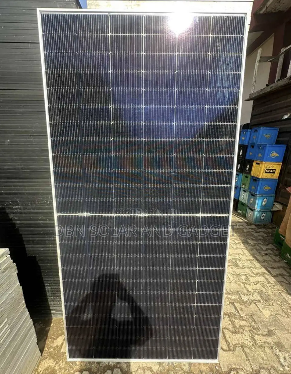 630w Jinko Solar Panel Halfcut 144cell Very Good Quality