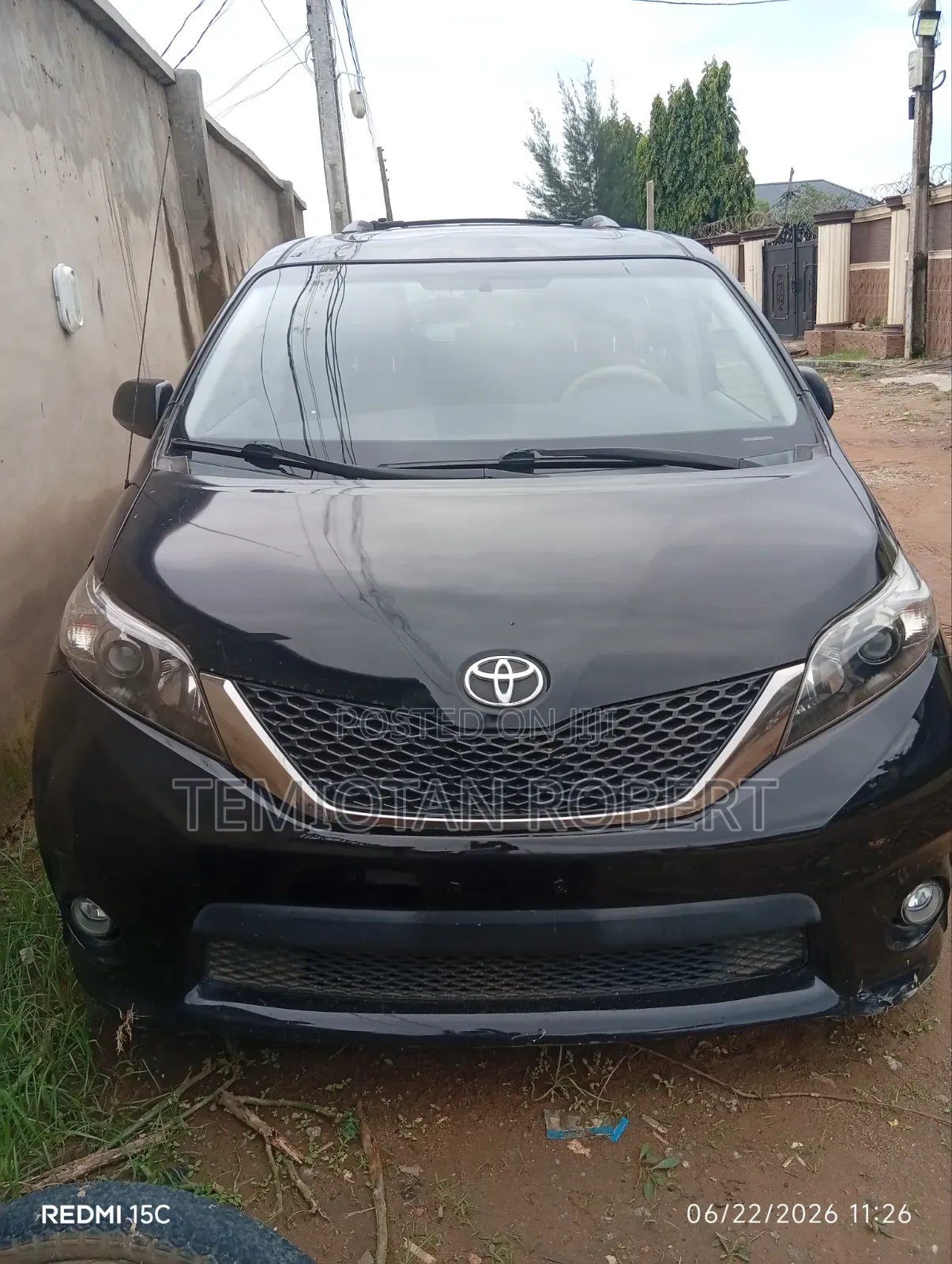 Toyota Sienna 2012 Black