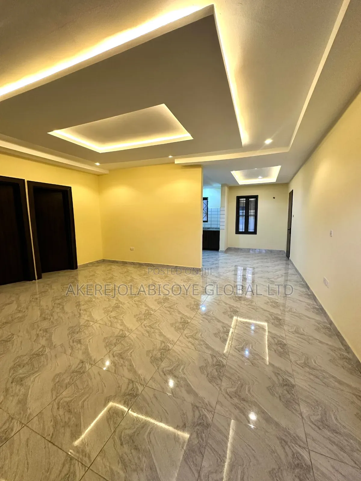 2bdrm Apartment in Gwarinpa Main, Life Camp for rent