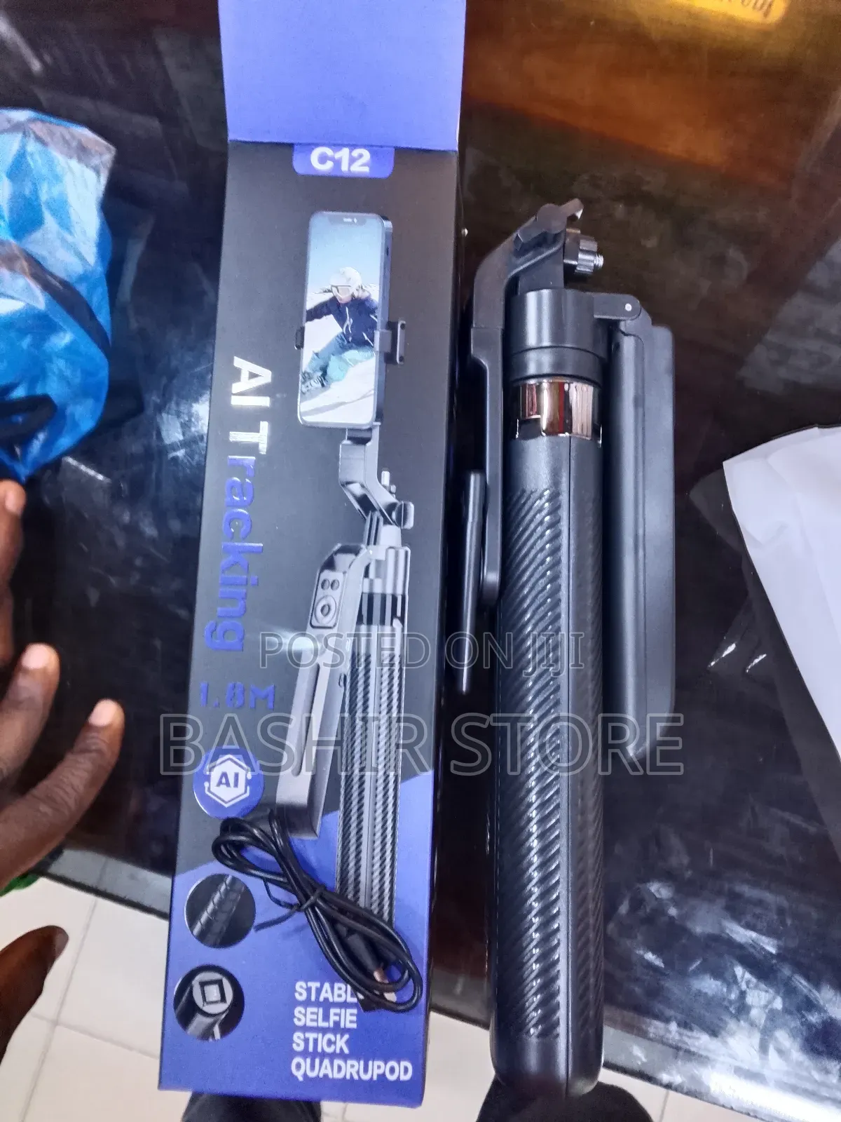 C12 AI Tracking Selfie Stick