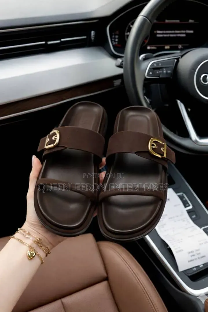 *Luxury Zara Slide* *Colour:Black and Brown*